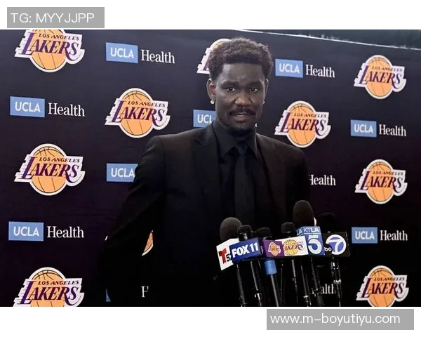 从问题状元到更衣室领袖艾顿在湖人重拾自信与归属感 从问题状元到更衣室领袖艾顿在湖人重拾自信与归属感