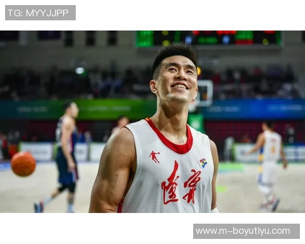 郭艾伦重返训练场广州龙狮迎来熟悉的帅气身影引发球迷热议 郭艾伦重返训练场广州龙狮迎来熟悉的帅气身影引发球迷热议