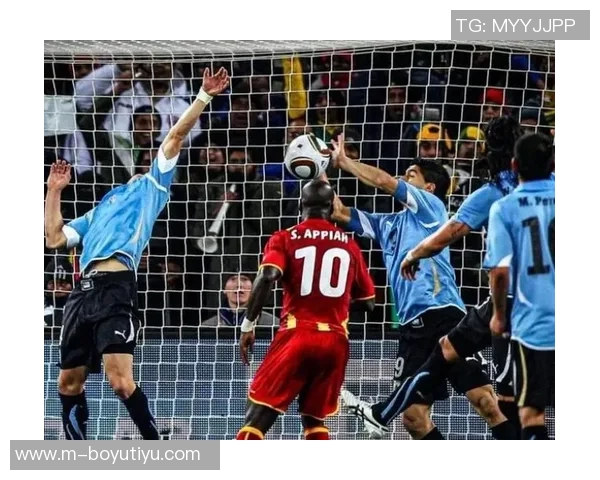 苏亚雷斯遭对方球员侵犯倒地牙哥愤怒指责裁判失职