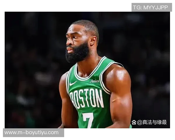 杰伦布朗全能表现助力球队获胜22投10中罚球7中9贡献30分8板8助