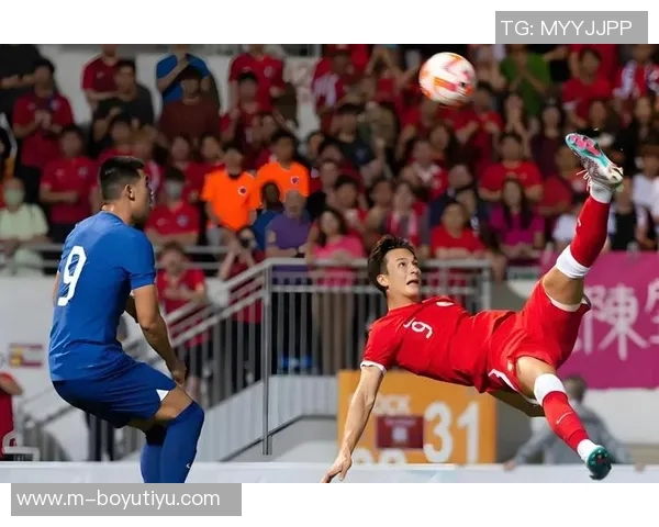 泰国队防守犯规引发争议拜合拉木模仿对手动作表达不满